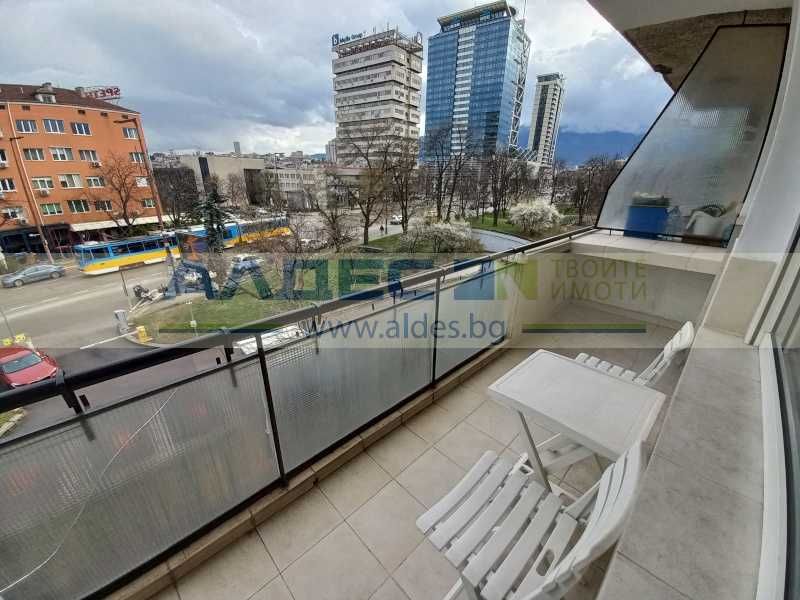 Дава се под наем Тристаен апартамент в София, Център - 107 кв.м за 1200 € - Снимка #4