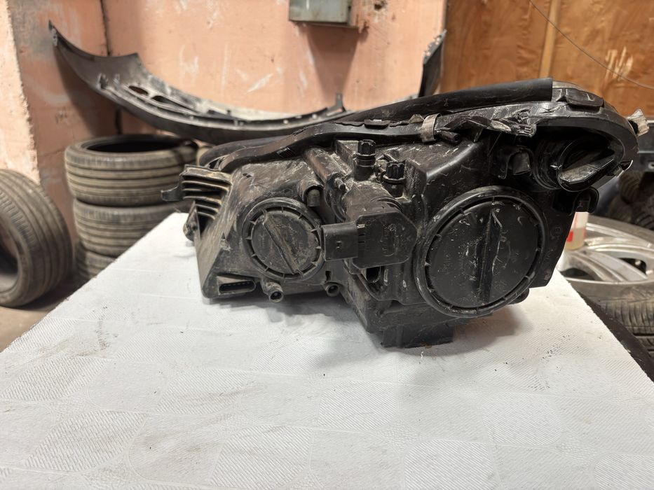Десен фар Mercedes CLS w219