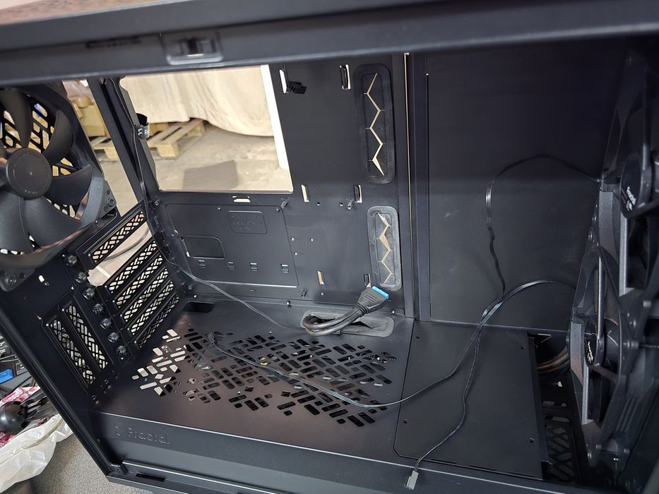 Carcasa Fractal Design Define 7 Solid