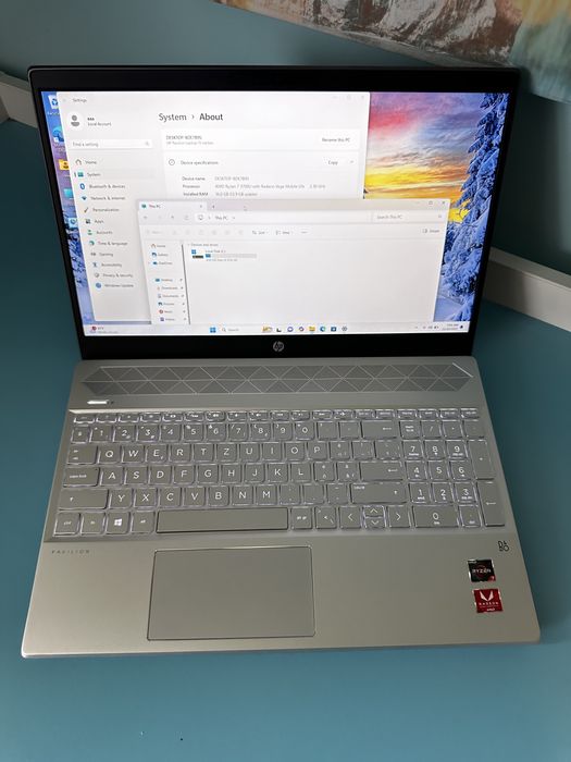HP Pavilion Ryzen 7 - 16Gb RAM - SSD500Gb - Video Vega 10 - taste ilum