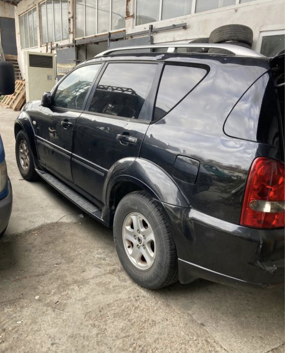 Ssang Yong rexton на части