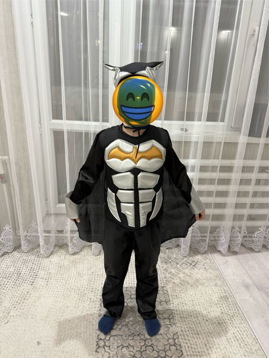 Продам костюм Бэтмана