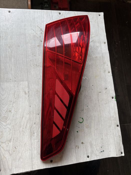 Кия Оптима зад Фонарь