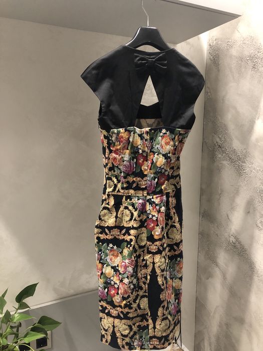 Рокля Lucy Fashion с флорални мотиви /S/