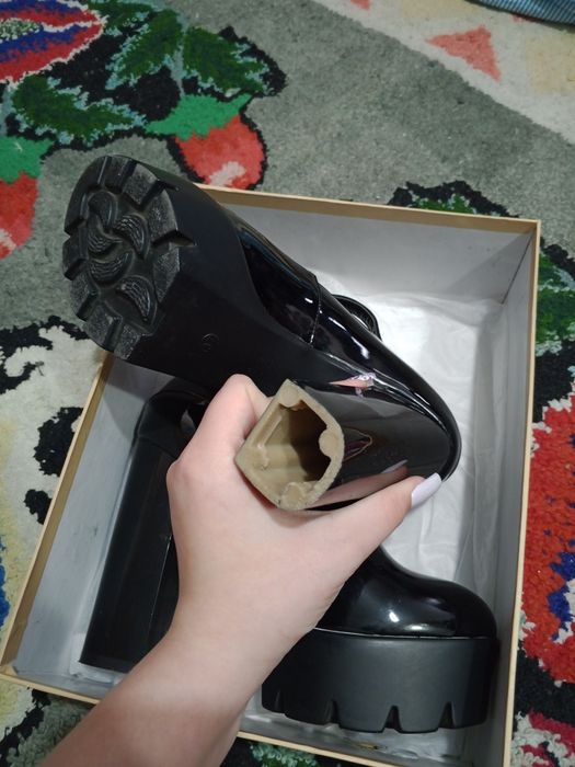 Продам туфли черные