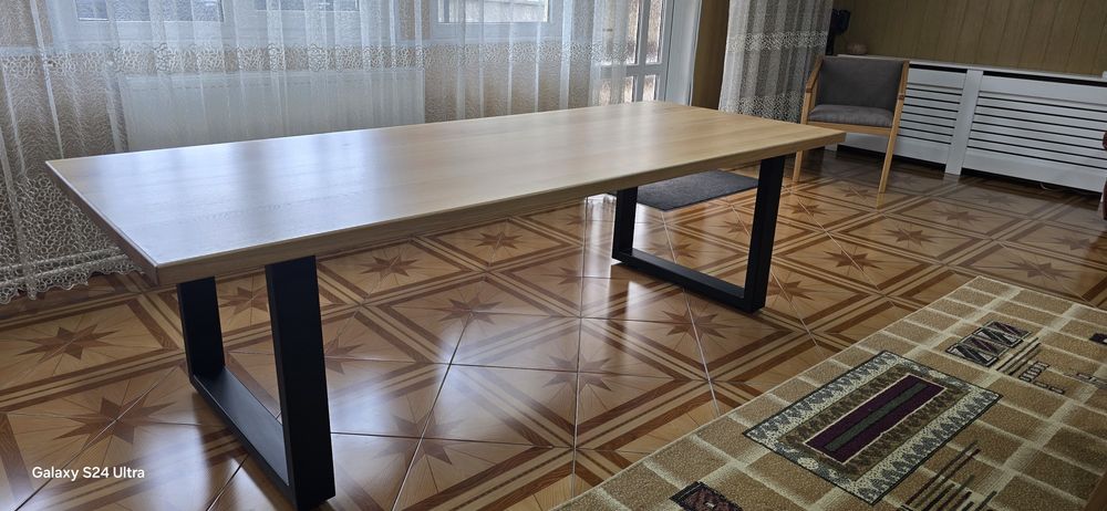 Masă Dining Premium – Lemn Masiv de Stejar & Metal – 255 cm