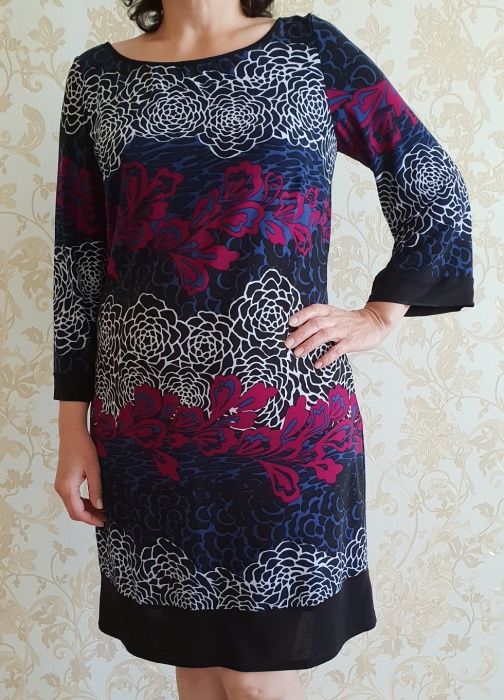 Продам платье 46 размер