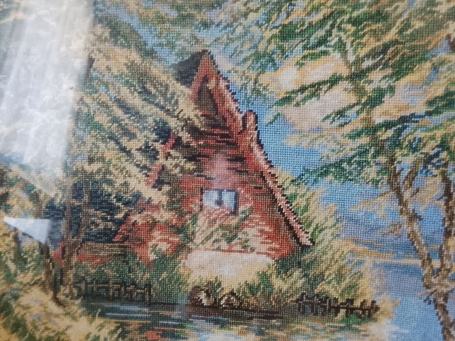 Vând goblen cusut manual