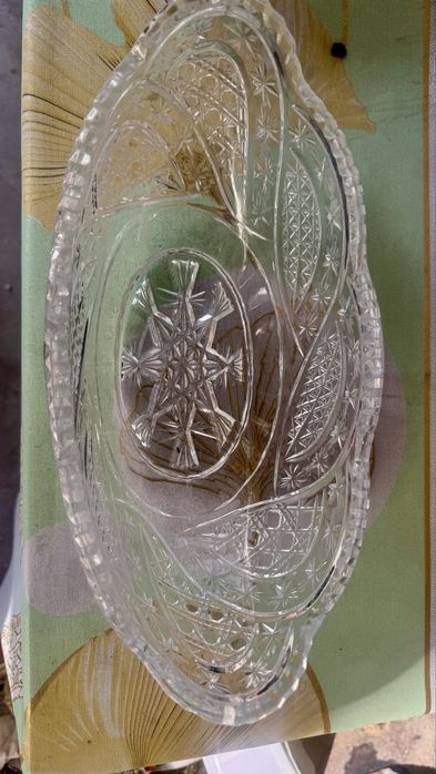 Продам хрустальные вазы