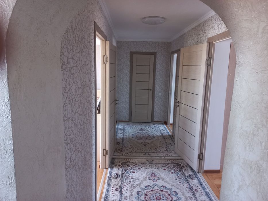 Дом двухэтажный в центре