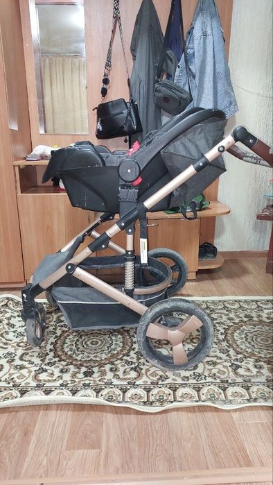Продам Каляску в хорошем состояний