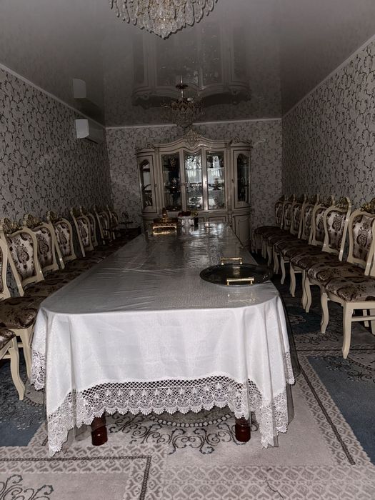 Продам дом с мебелю есть торг