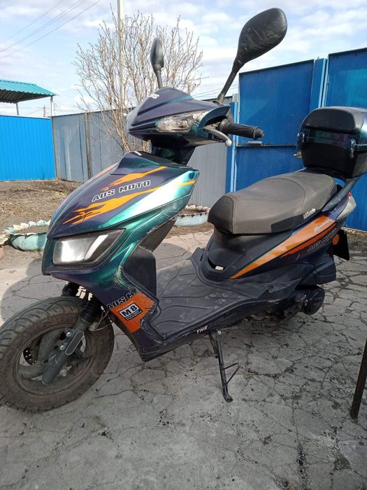 Продам скутер M8