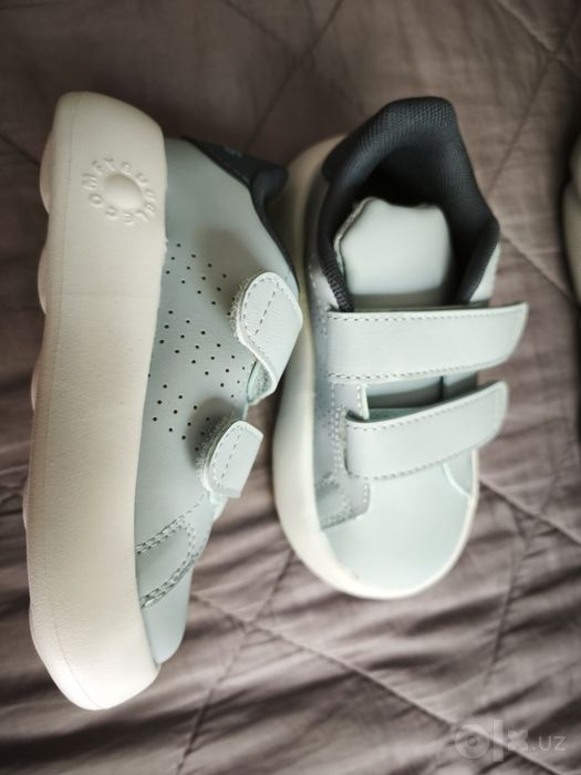 Кроссовки Adidas