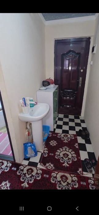 Рай Центрда Квартира Сотилади 4-Этожда 3-Хонали