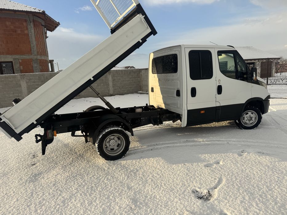 Iveco basculabil cu 7 locuri