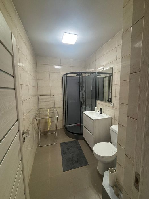 Închiriez apartament nou în Florești