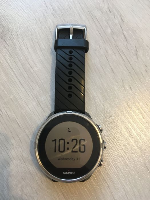 Vind ceas Polar V800 si centura puls sigilata.Fb.p sportivi.Stare nou.