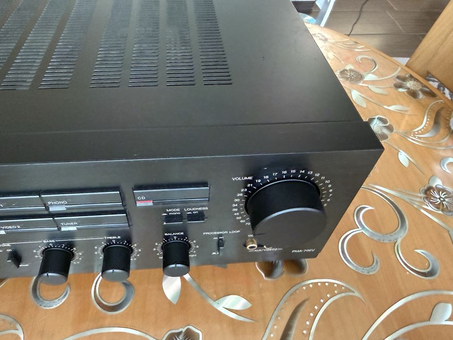 Denon PMA-700v Качествен стерео усилвател