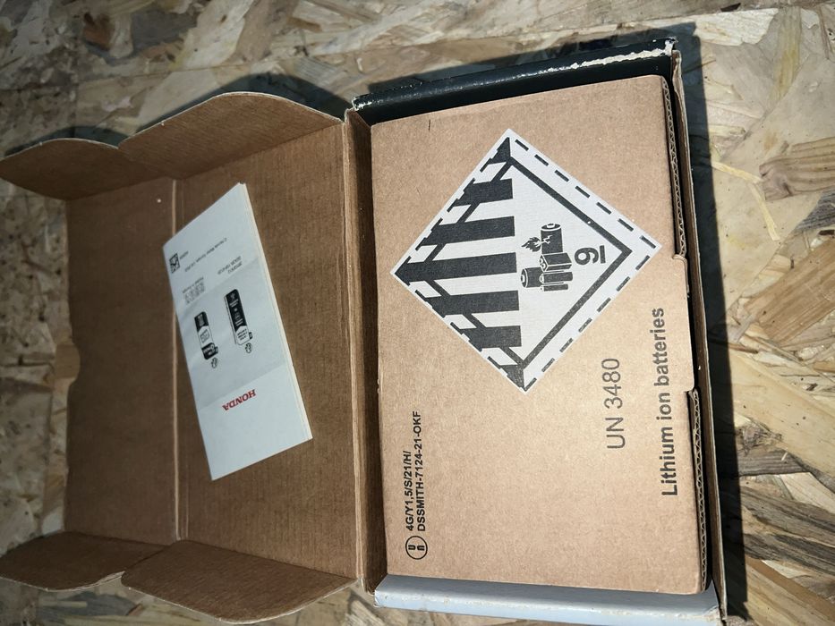 Vand 2 bateri honda originale 36v 64h pret fix ambele la 1300 lei