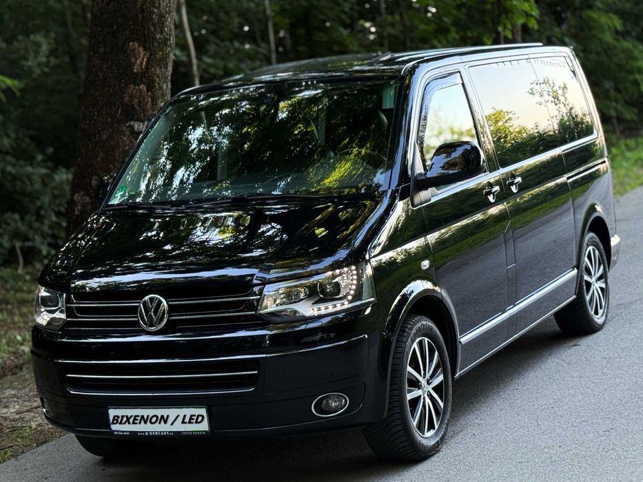 VOLKSWAGEN Multivan