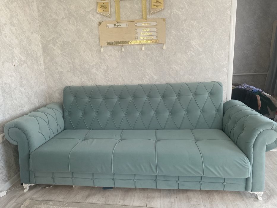 Диван в хорршем состоянии