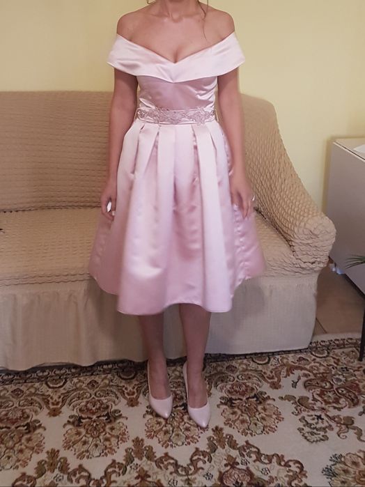 Model deosebit material premium