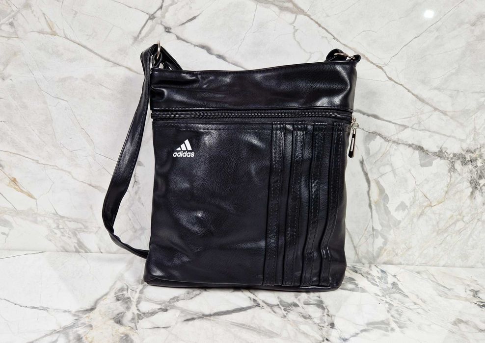 „Малка дамска чанта “