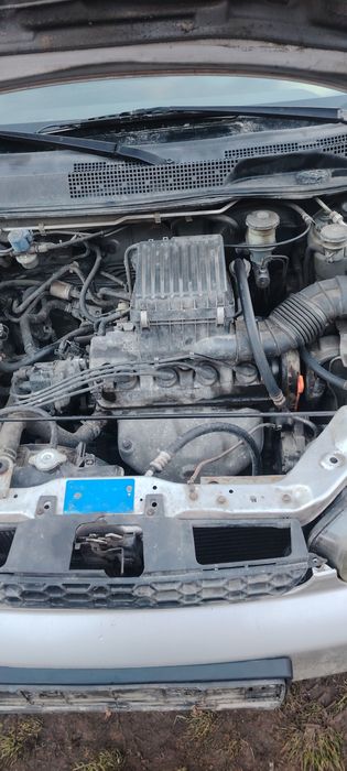 Продавам Хонда HR-V 1.6 105к ма части!!