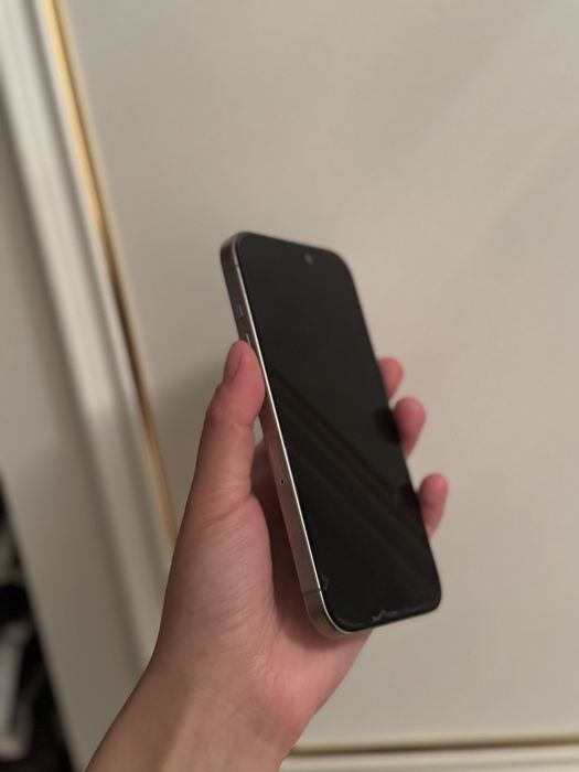 Продается айфон 15 про