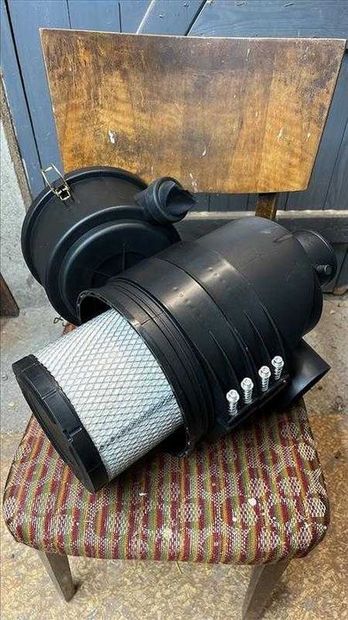 Въздушен филтър кутия - Perkins , John Deere , Yanmar , Kubota , JCB.