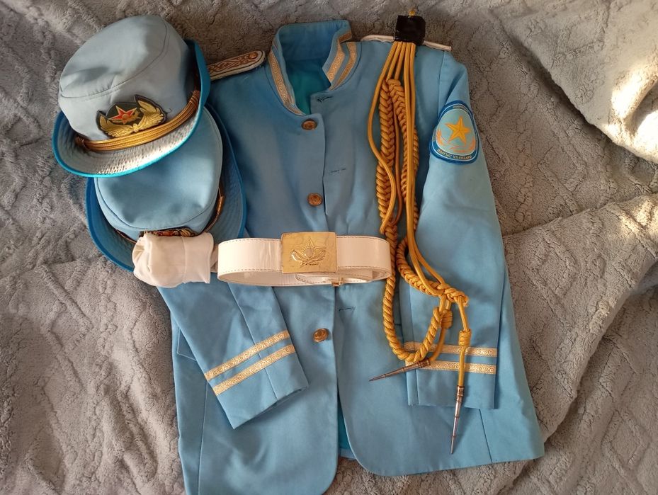 Продам форму кадетскую (китель парадный)