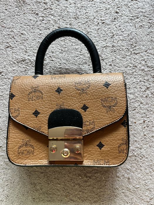 Чанти Tommy, Moschino, Juicy Couture, Guess, Chanel, YSL