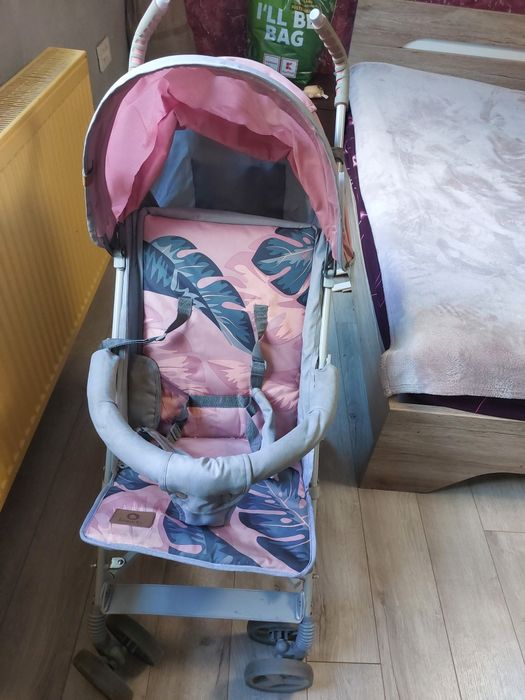 Cărucior sport pentru fetite