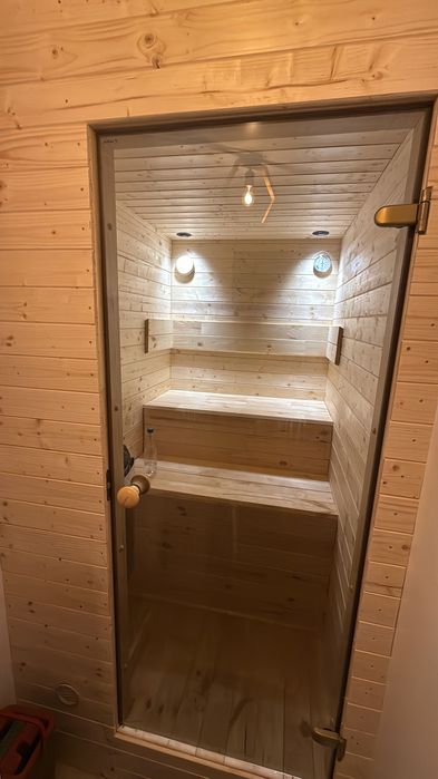 Sauna finlandeza custom interior/exterior, adaptata spatiului si nevoilor tale , materiale profesionale, montaj rapid, garantie 2 ani