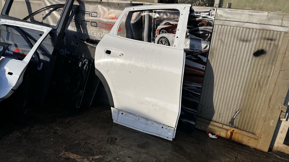 Mercedes GLA W247 задна дясна врата