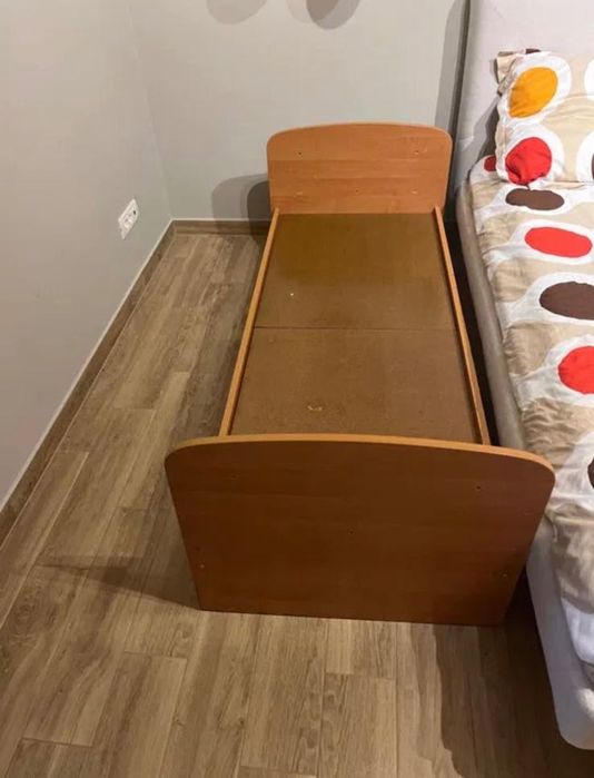 Pat copil cu spatiu de depozitare asternuturi