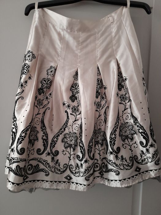 Fustă elegantă mărimea M