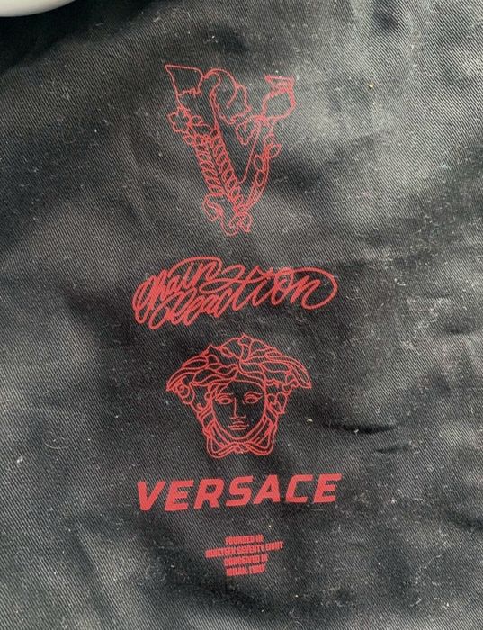 versace chain reaction