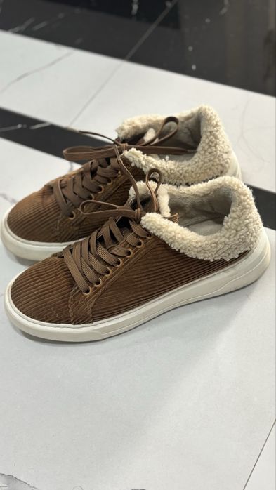 Зимняя кроссовка