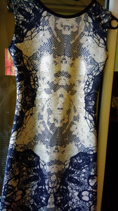 Чисто нова ефектна рокля