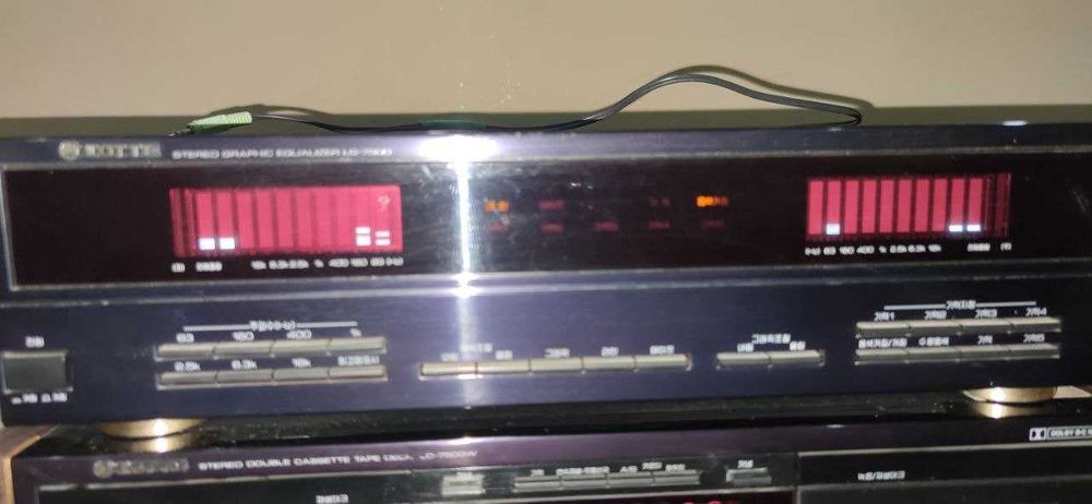 Продается комплект импортной аудио аппаратуры