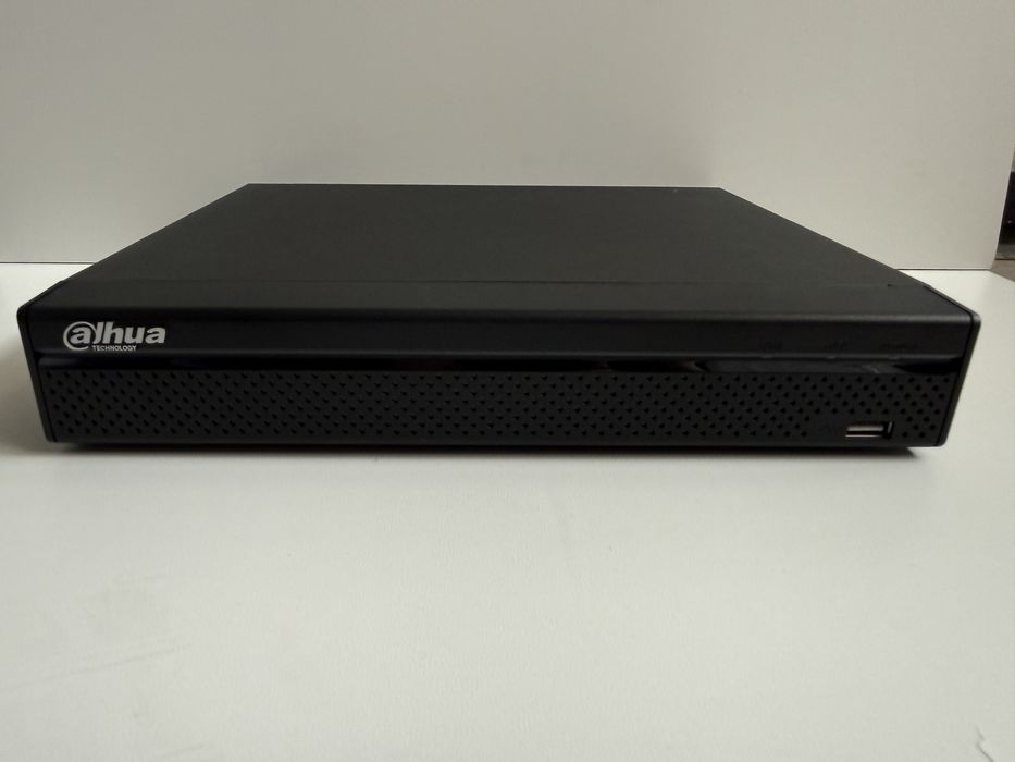 NVR Dahua NVR2104HS-4KS2 + HDD Seagate SkyHawk 1TB – Perfect funcțional