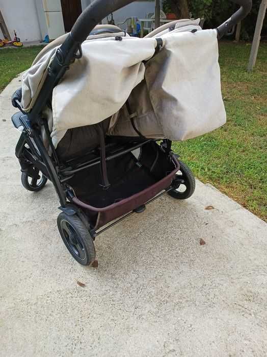 Детска количка за близнаци