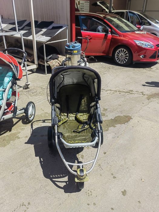 Продавам количка Куини Спиди