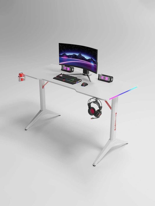 Стол компьютерный игровой с RGB подсветкой
