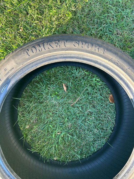 Anvelope de vara Tomket Sport, DOT ianuarie 2024, 245/40/R19, sunt impecabile, au fost utilizate pe masina cateva luni