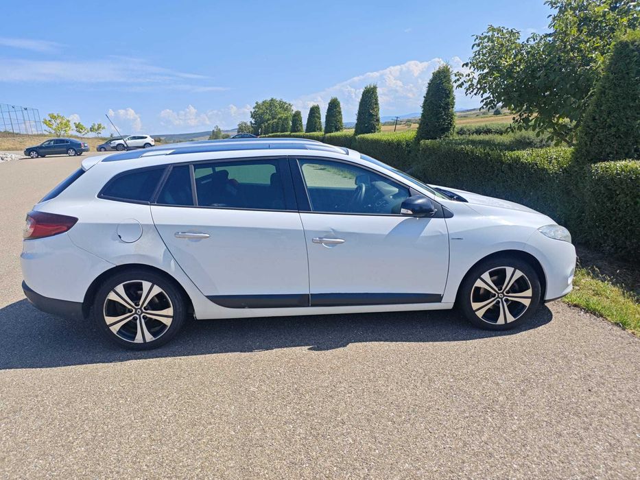 RENAULT Megane 2011 — imagine 2