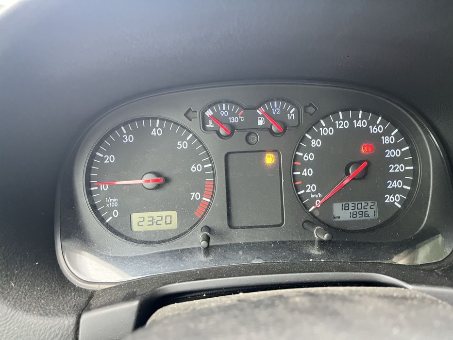 VOLKSWAGEN Golf 2001 — imagine 5