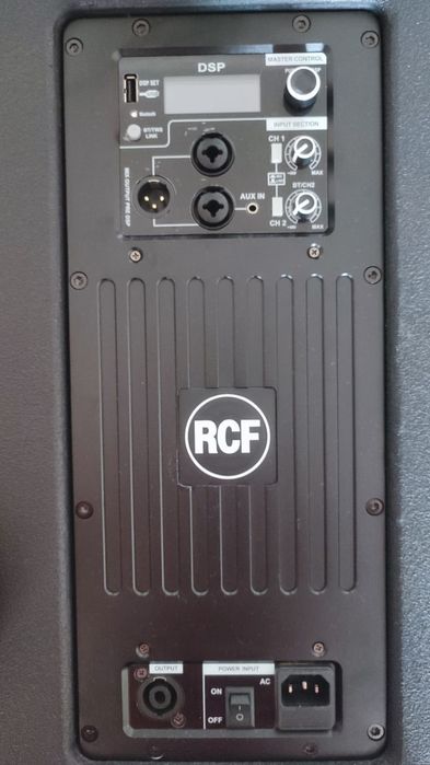 Сабвуфер и саттелит со стойкой